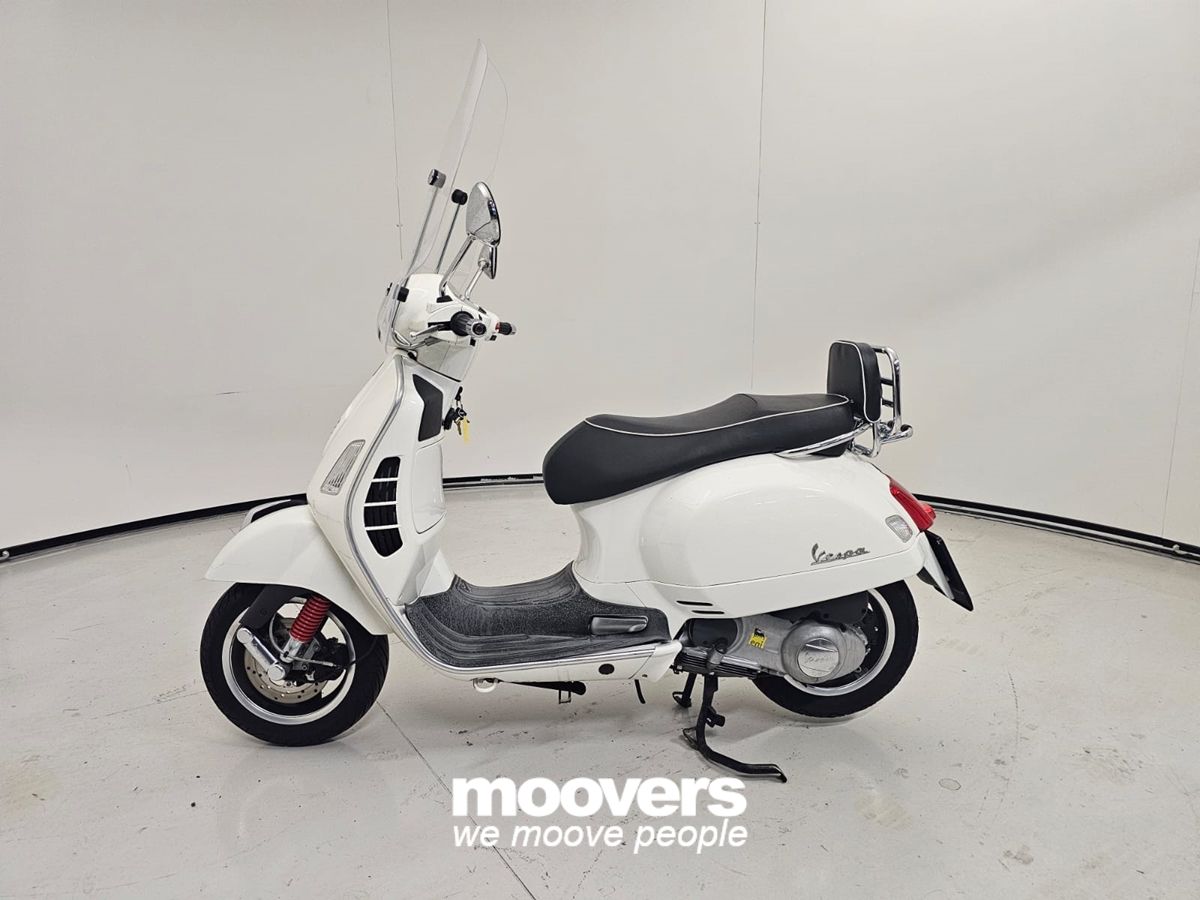 VESPA GTS 300 SUPER