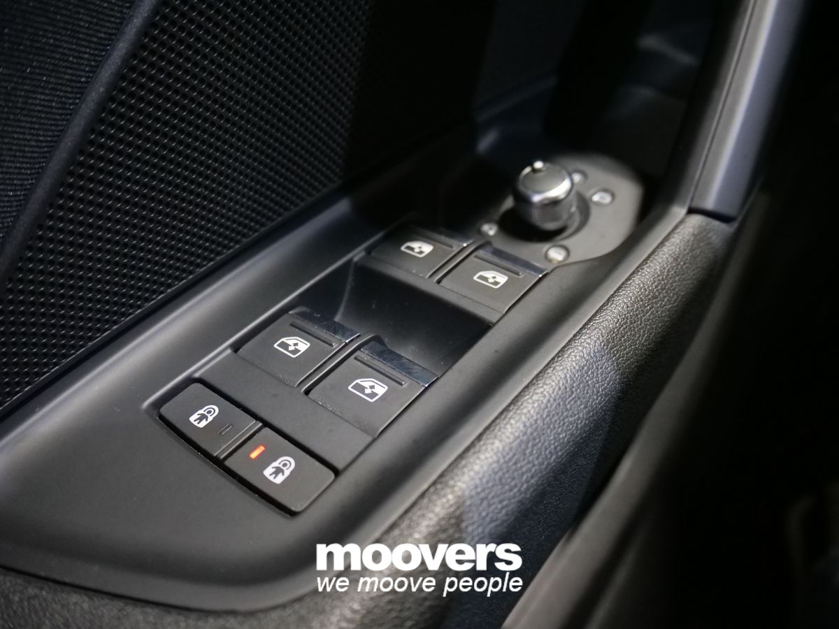 AUDI A3 SPB 30 g-tron S tronic Business Advanced