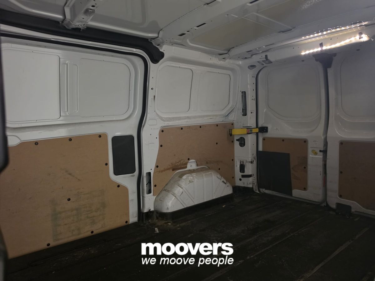 FORD Transit Custom 300 2.0 EcoBlue Hybrid 130 PC Furgone Trend