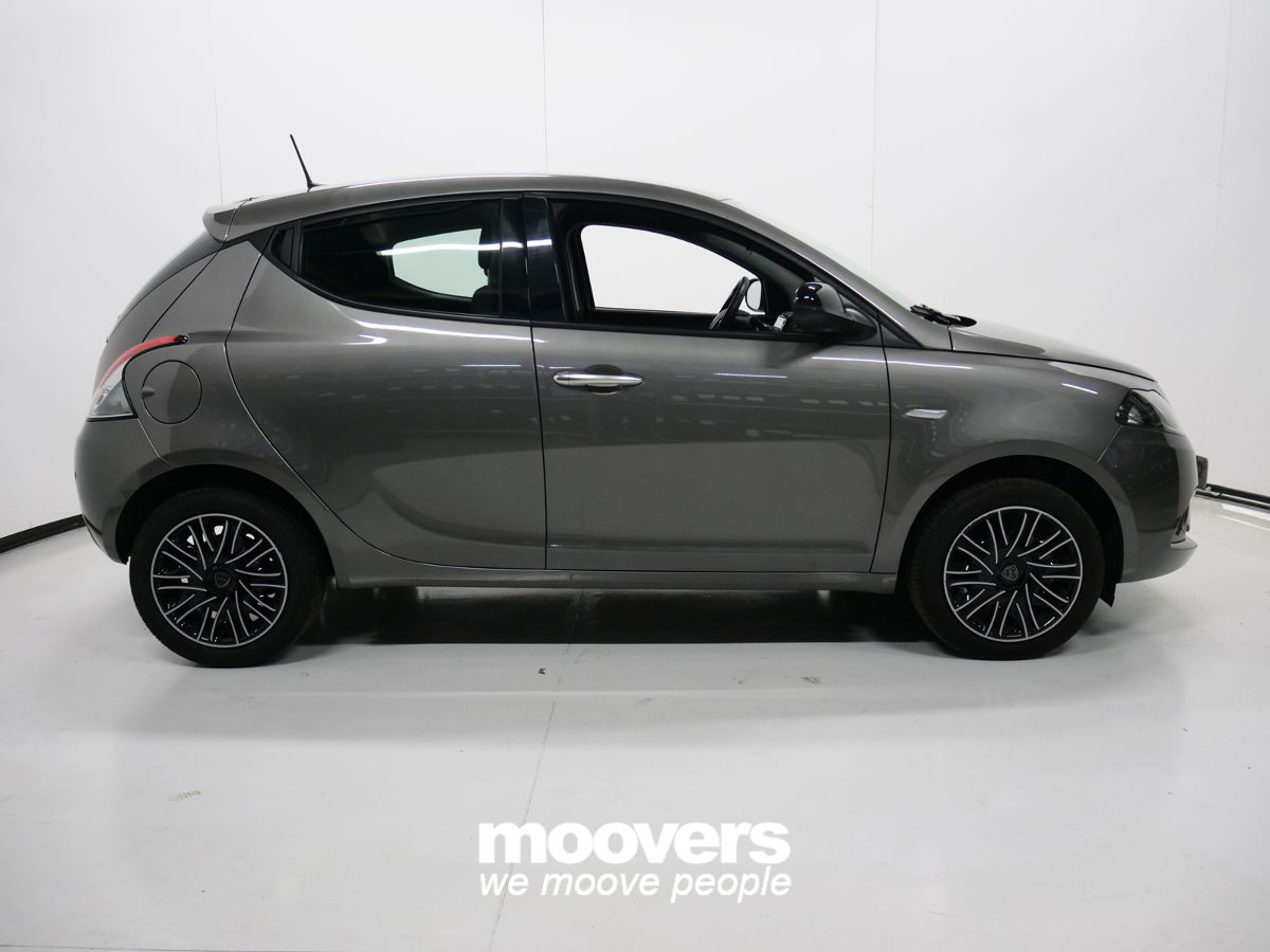 Lancia Ypsilon 1.0 FireFly 5 porte S&S Hybrid Platino 