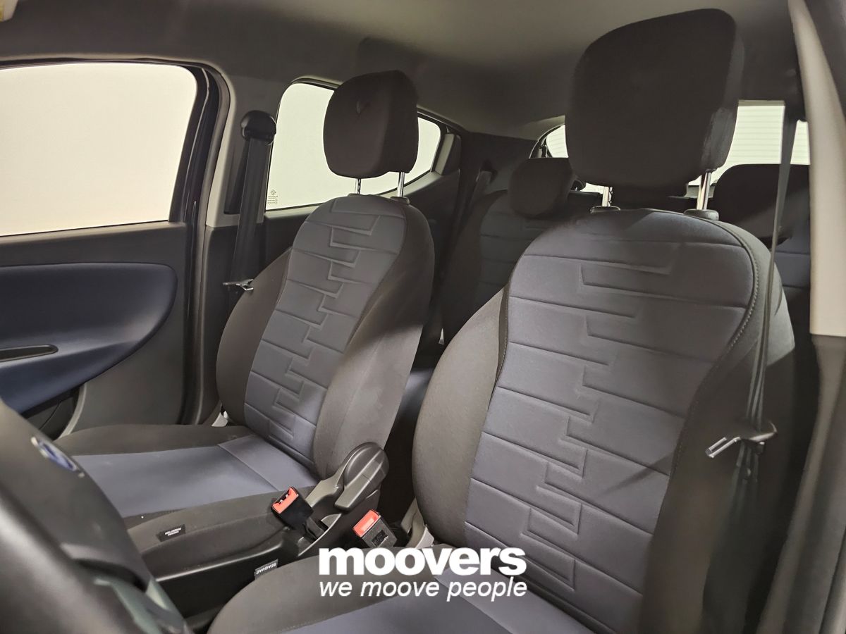 LANCIA Ypsilon 1.0 FireFly 5 porte S&S Hybrid Silver