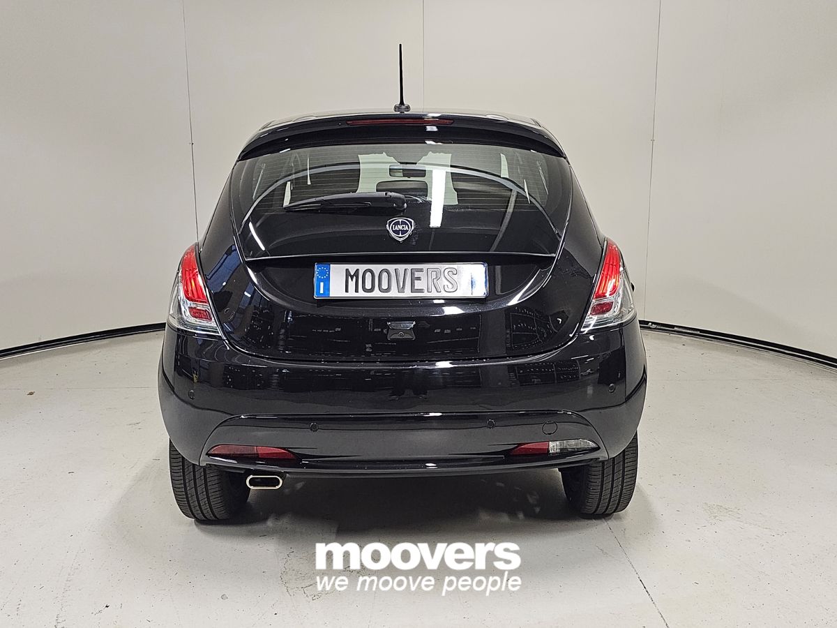 LANCIA Ypsilon 1.0 FireFly 5 porte S&S Hybrid Silver