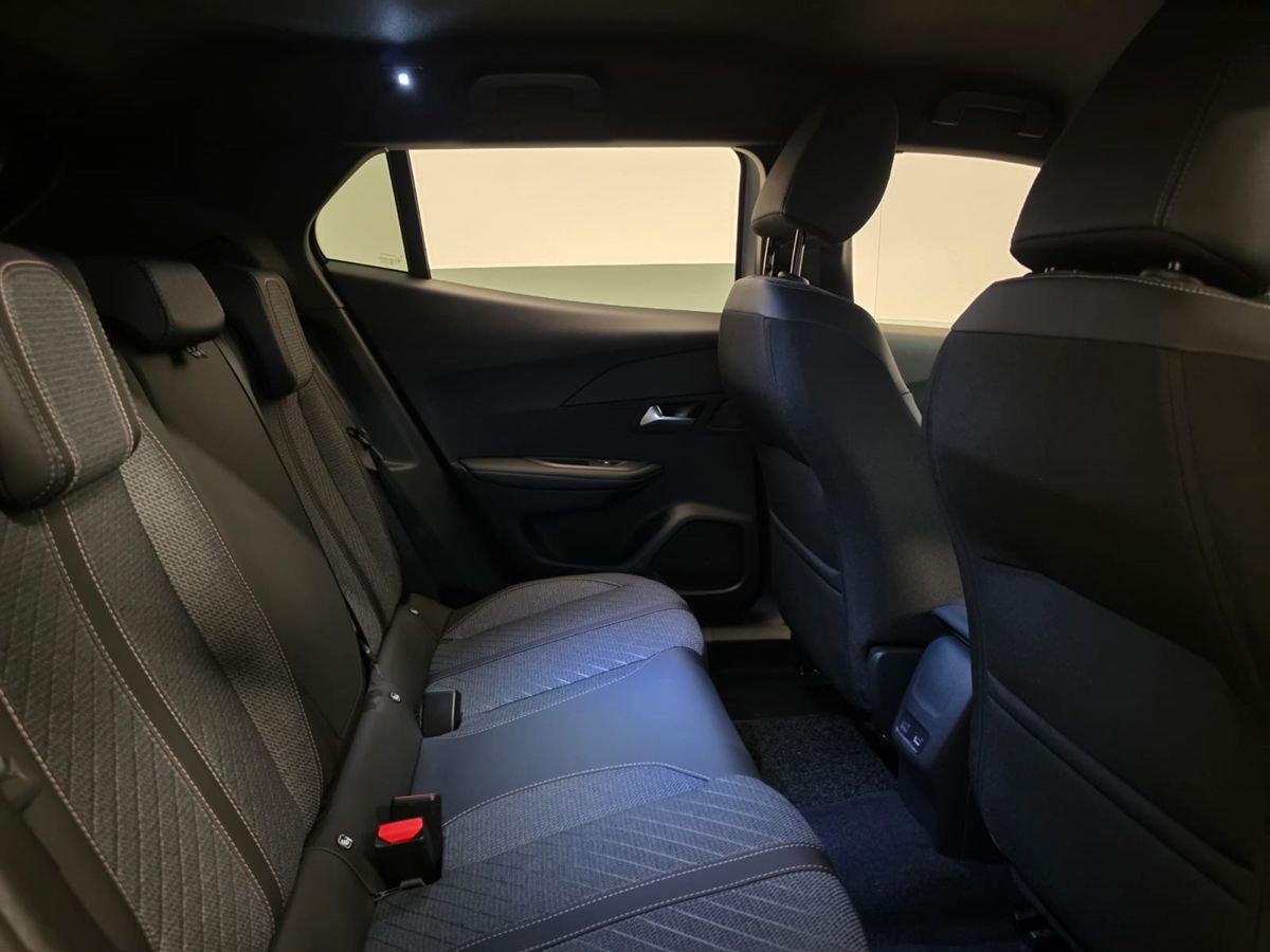 PEUGEOT 2008 PureTech 100 S&S Allure