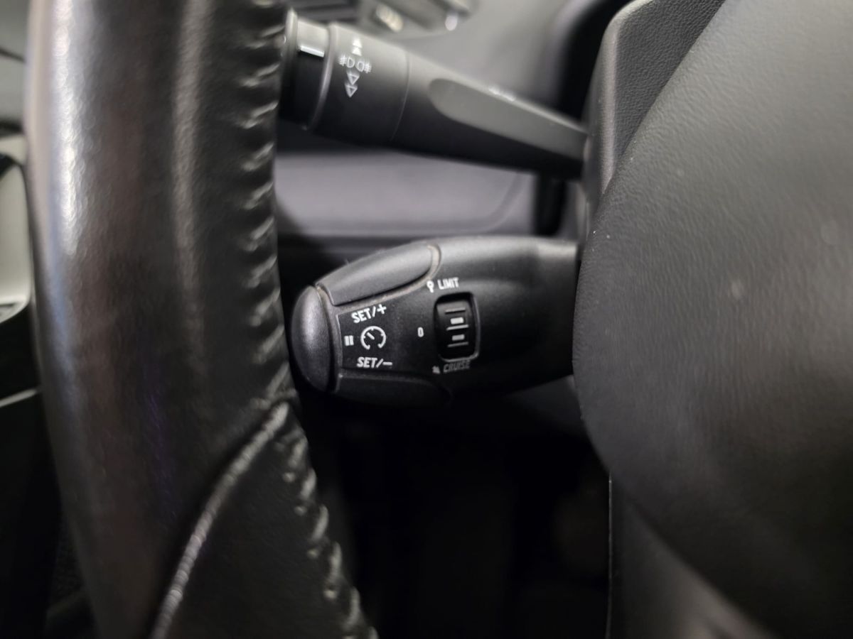 PEUGEOT 208 1° serie PureTech 82 5 porte Black Line