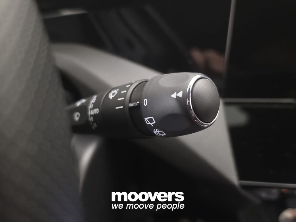 PEUGEOT 308 Hybrid 136 e-DCS6 GT