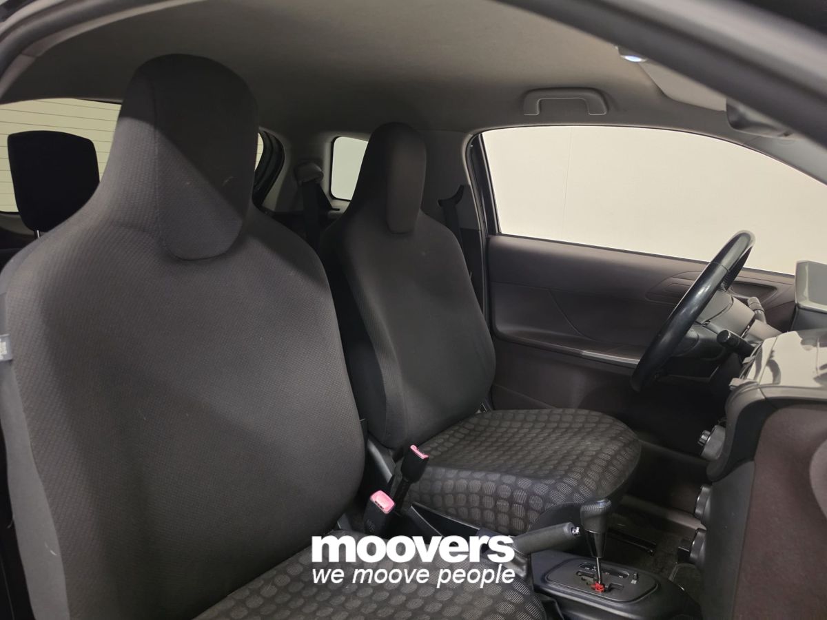 Toyota iQ 1.0 CVT 