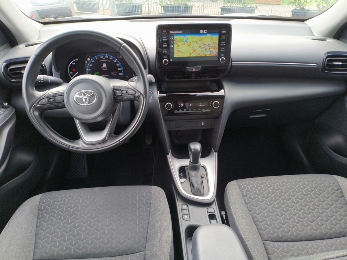 TOYOTA Yaris Cross 1.5 Hybrid 5p. E-CVT Business