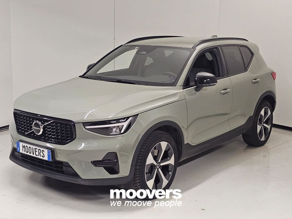 VOLVO XC40 B3 automatico Core