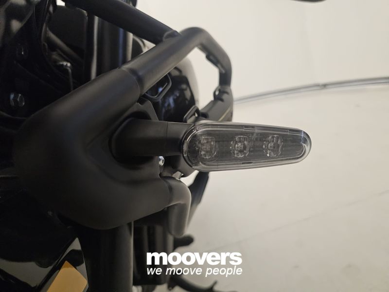 ROYAL ENFIELD HIMALAYAN 452