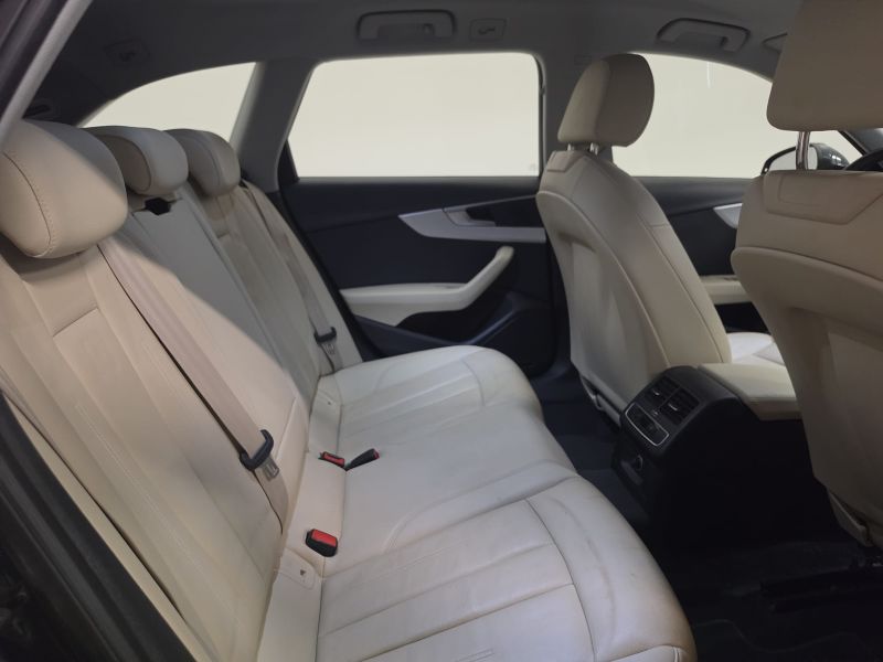 AUDI A4 Avant 35 TDI S tronic Business