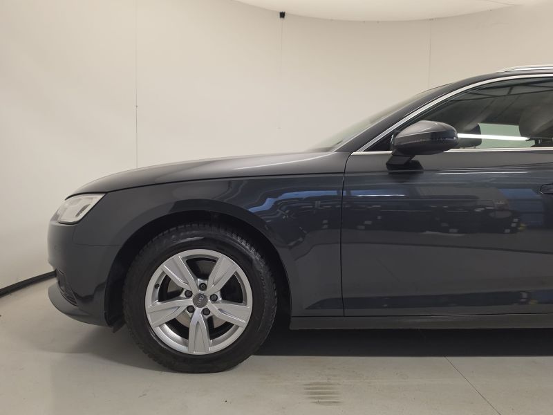 AUDI A4 Avant 35 TDI S tronic Business