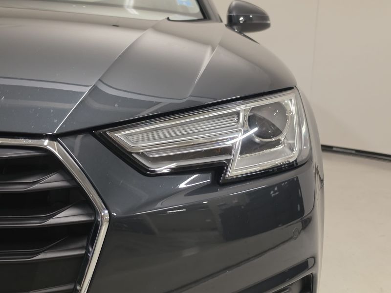 AUDI A4 Avant 35 TDI S tronic Business