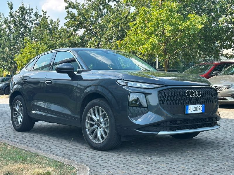 AUDI Q3 SPB TDI 110 kW S tronic Business Advanced