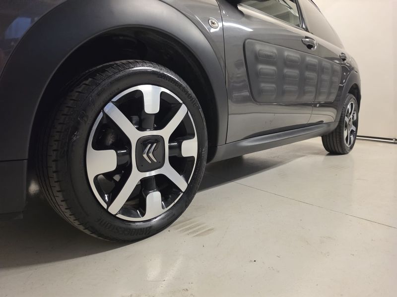 Citroen C4 Cactus PureTech 82 Shine 