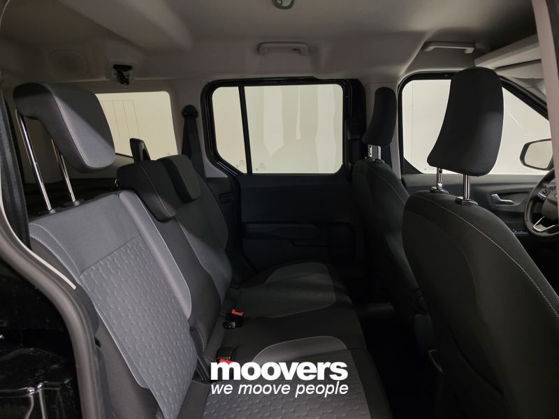 FORD Tourneo Courier 1.0 EcoBoost Titanium (IVA inclusa)