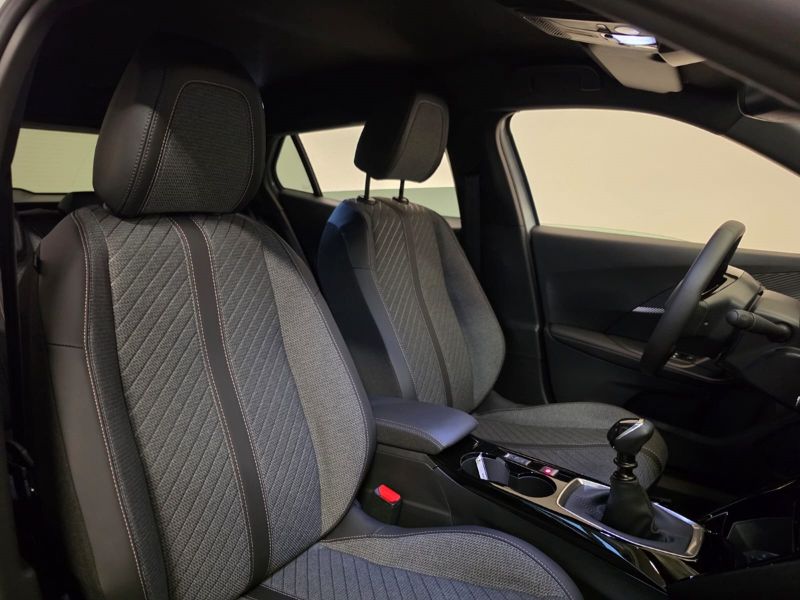 PEUGEOT 2008 PureTech 100 S&S Allure
