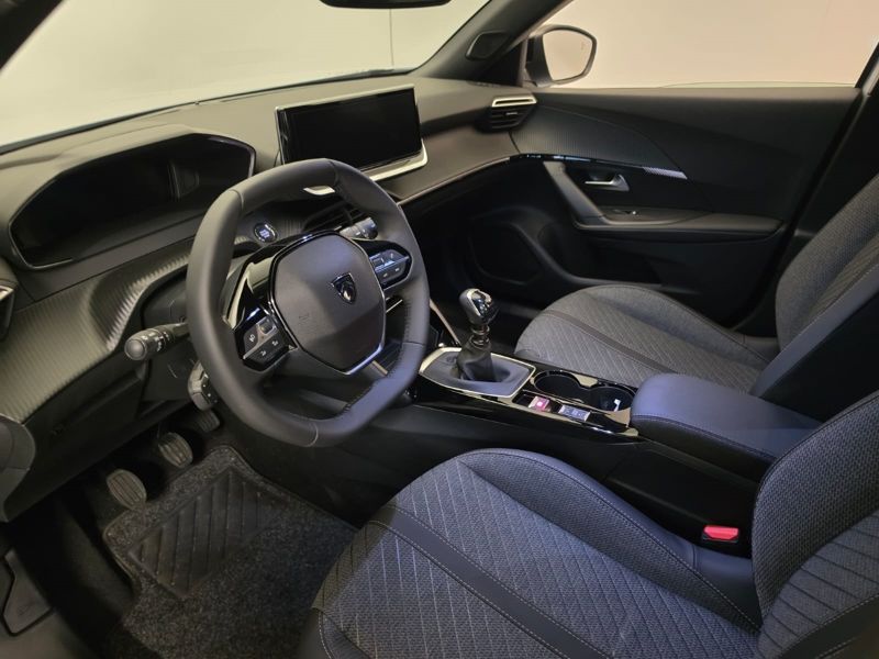 PEUGEOT 2008 PureTech 100 S&S Allure
