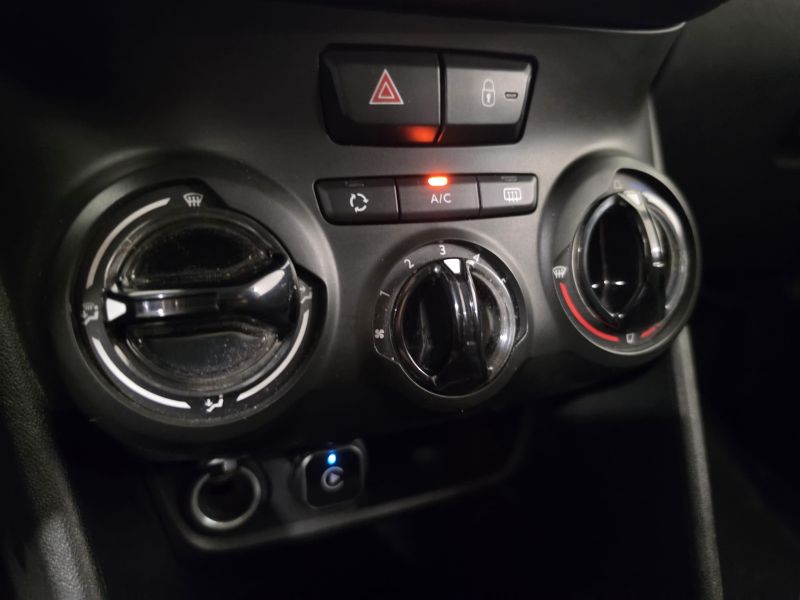 PEUGEOT 208 1° serie PureTech 82 5 porte Black Line