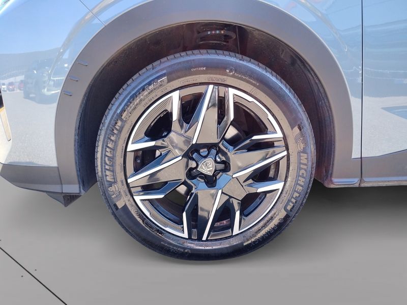 PEUGEOT 3008 Hybrid 136 e-DCS6 GT