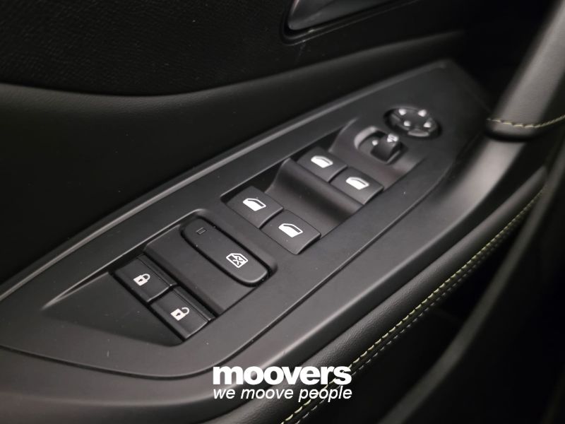 PEUGEOT 308 Hybrid 136 e-DCS6 GT