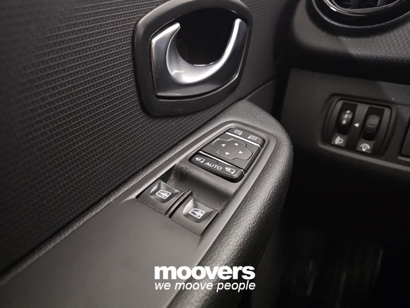 RENAULT Clio TCe 12V 90 CV 5 porte Life