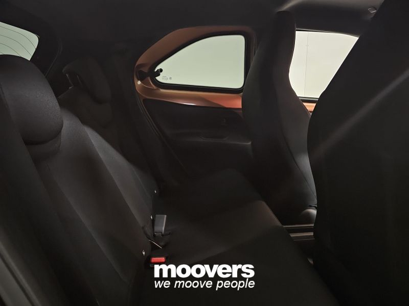 Toyota Aygo X 1.5 Hybrid 115 CV 5 porte Icon 