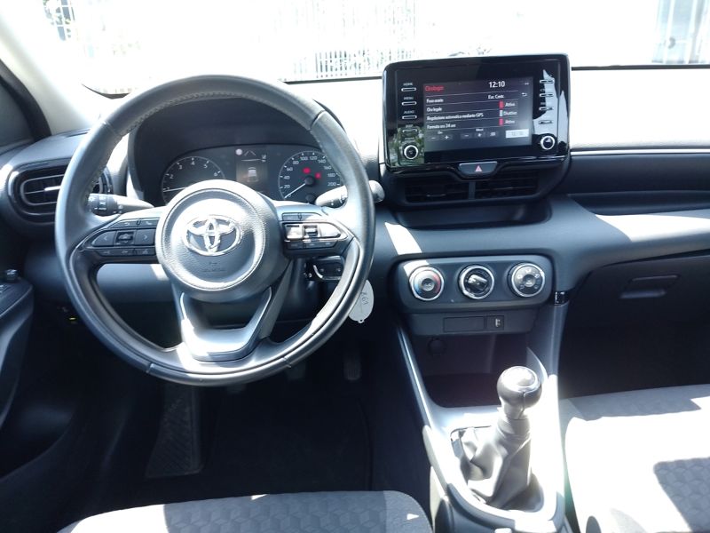 TOYOTA Yaris 1.0 5 porte Active