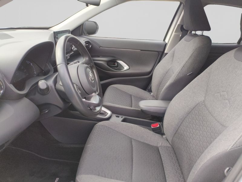 TOYOTA Yaris Cross 1.5 Hybrid 5p. E-CVT Business