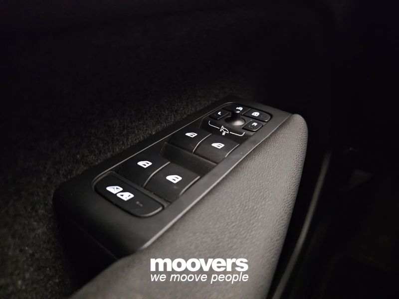 VOLVO XC40 B3 automatico Core