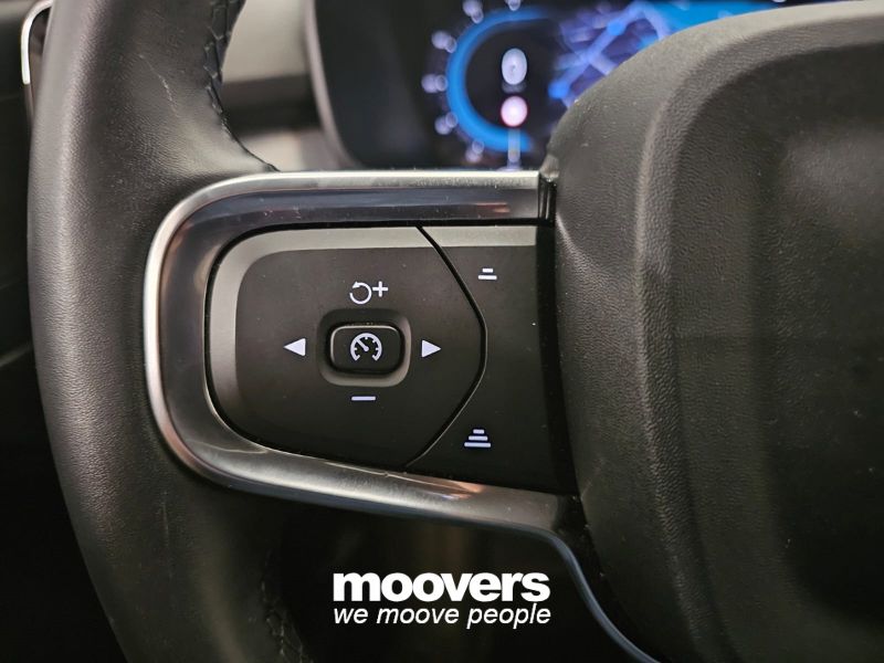 VOLVO XC40 B3 automatico Core