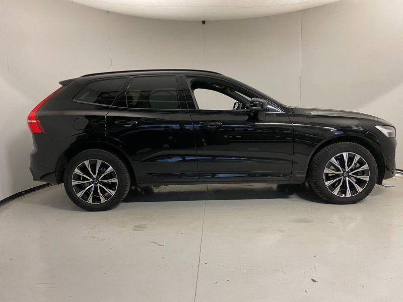 VOLVO XC60 B5 (d) AWD automatico Plus Dark